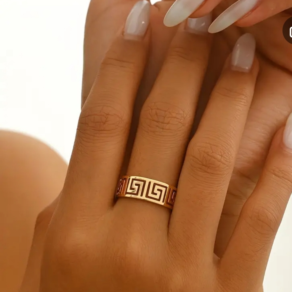 New Geometric Ring